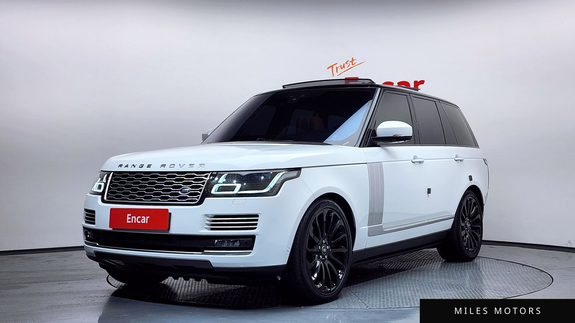 Land Rover Range Rover 2017 — фото 1 из 12