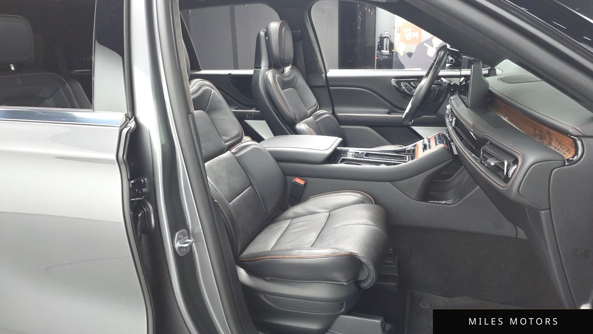 Lincoln Aviator 2025 — миниатюра 9