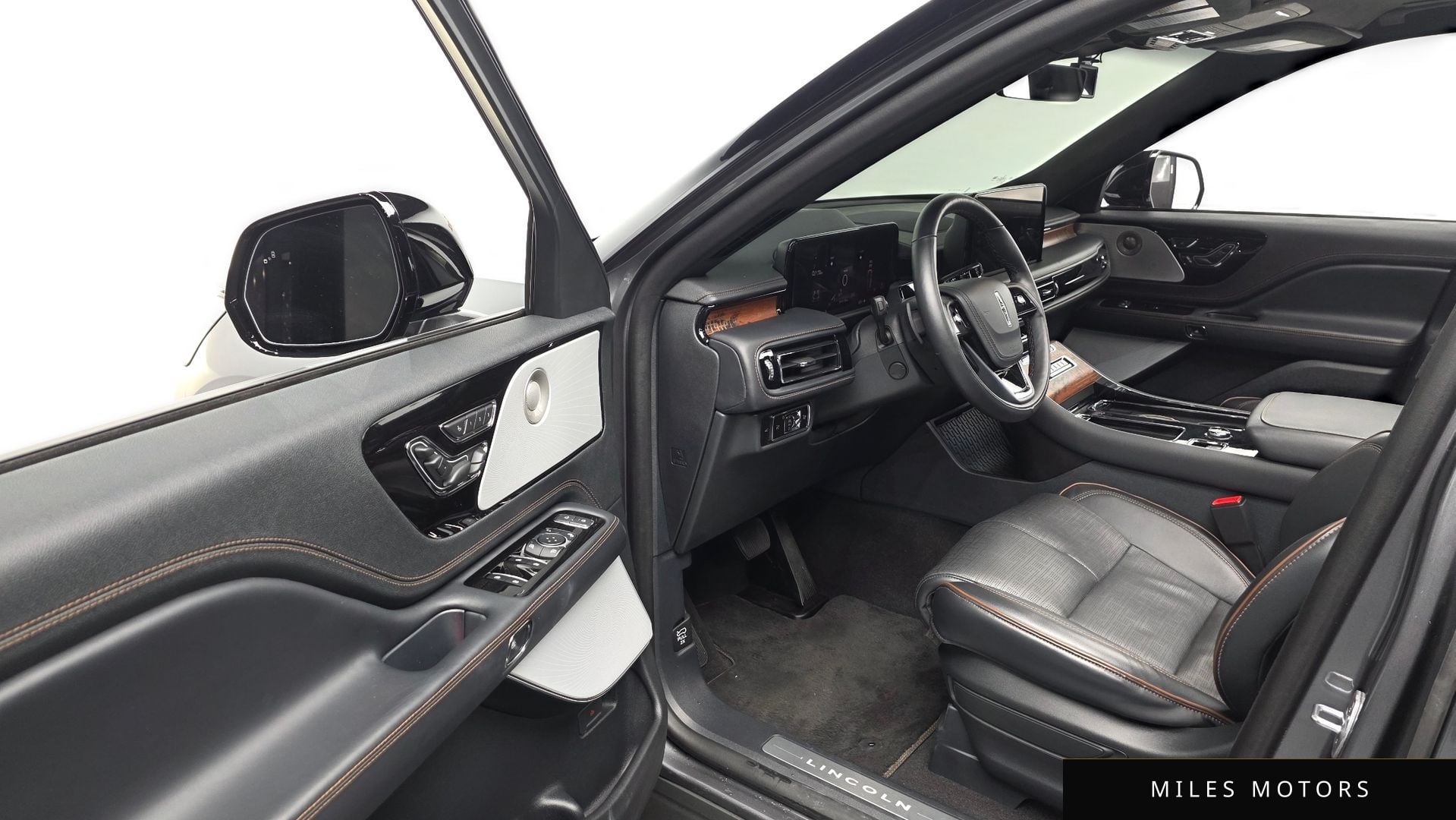 Lincoln Aviator 2025 — миниатюра 12