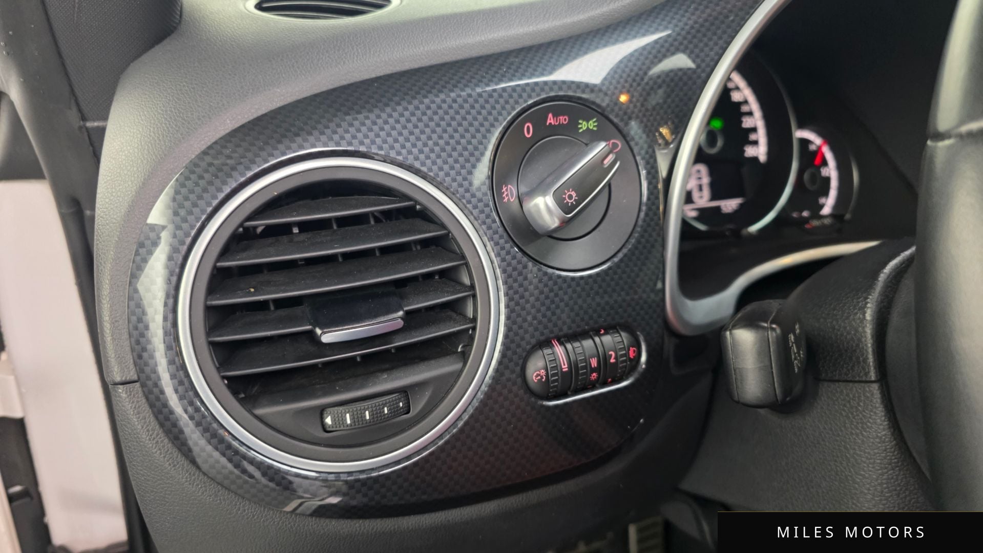 Volkswagen Beetle 2014 — миниатюра 17