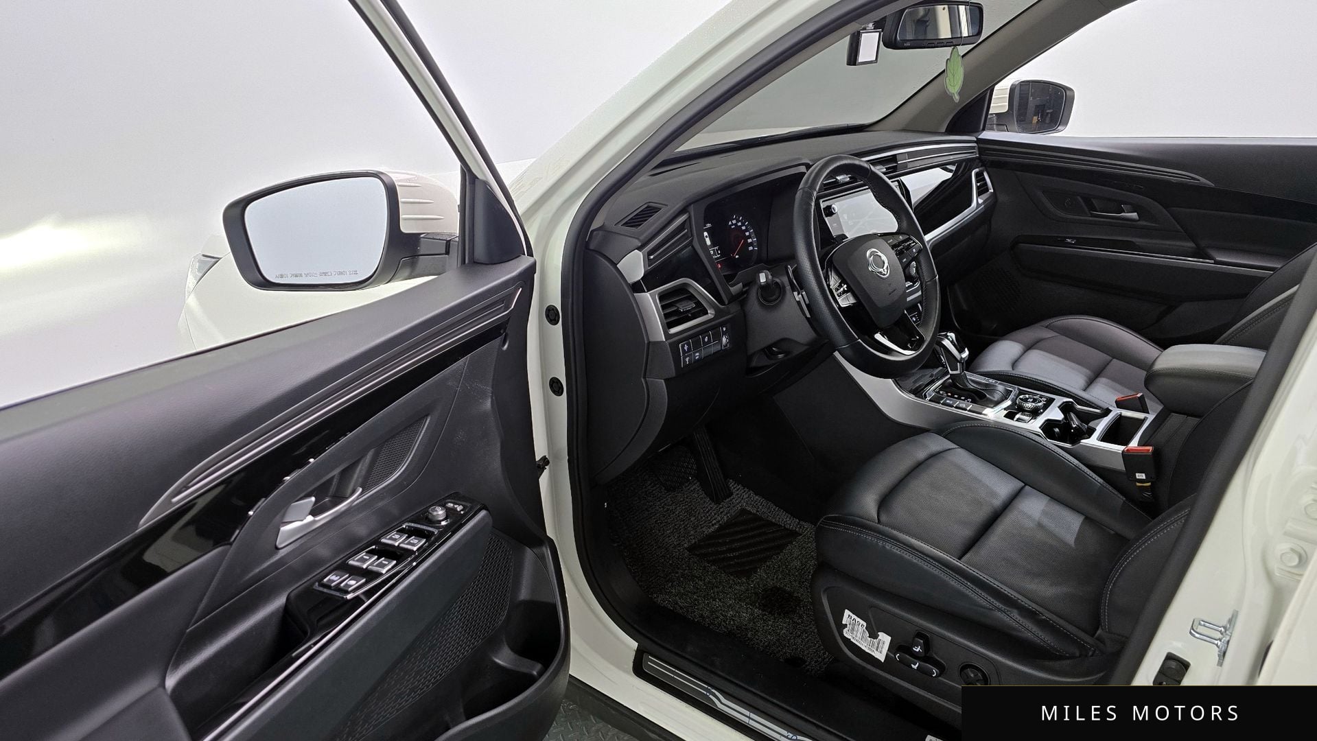 KG Mobility Beautiful Korando 2025 — миниатюра 10