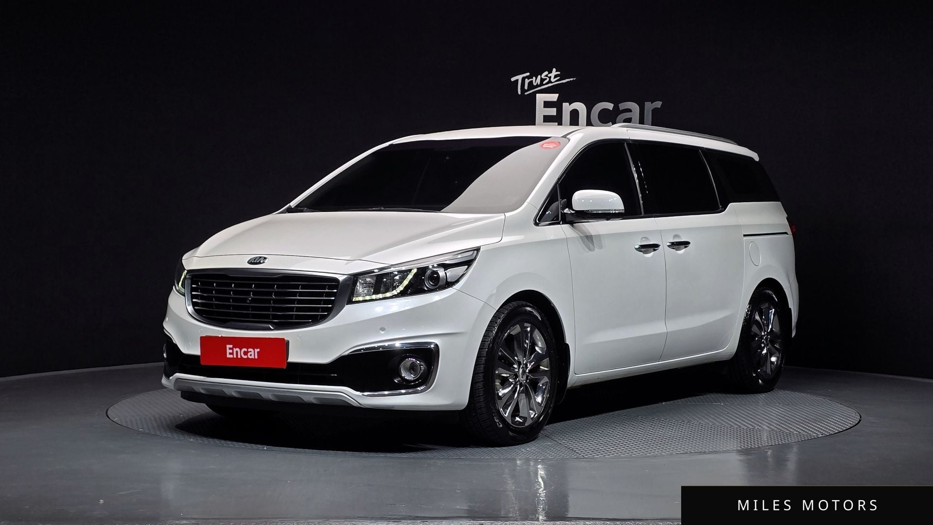Kia Canival 2018 — фото 1 из 12