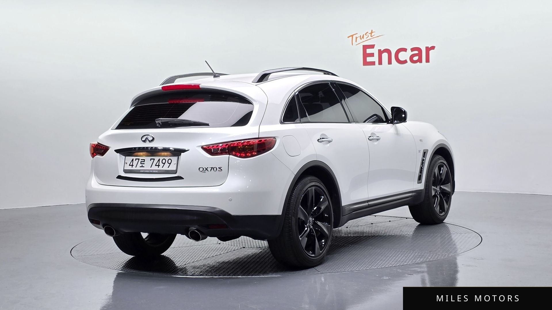 Infiniti QX70 2017 — миниатюра 2