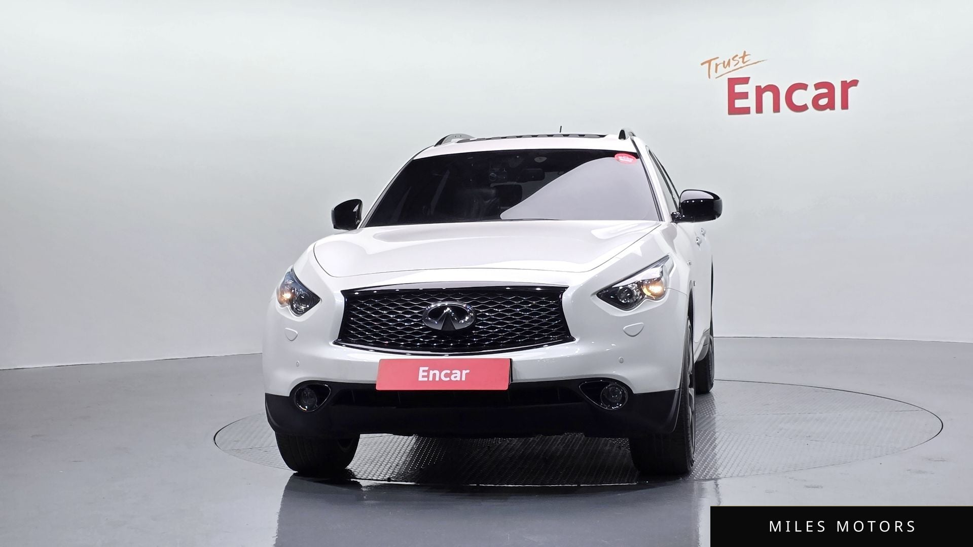 Infiniti QX70 2017 — миниатюра 3