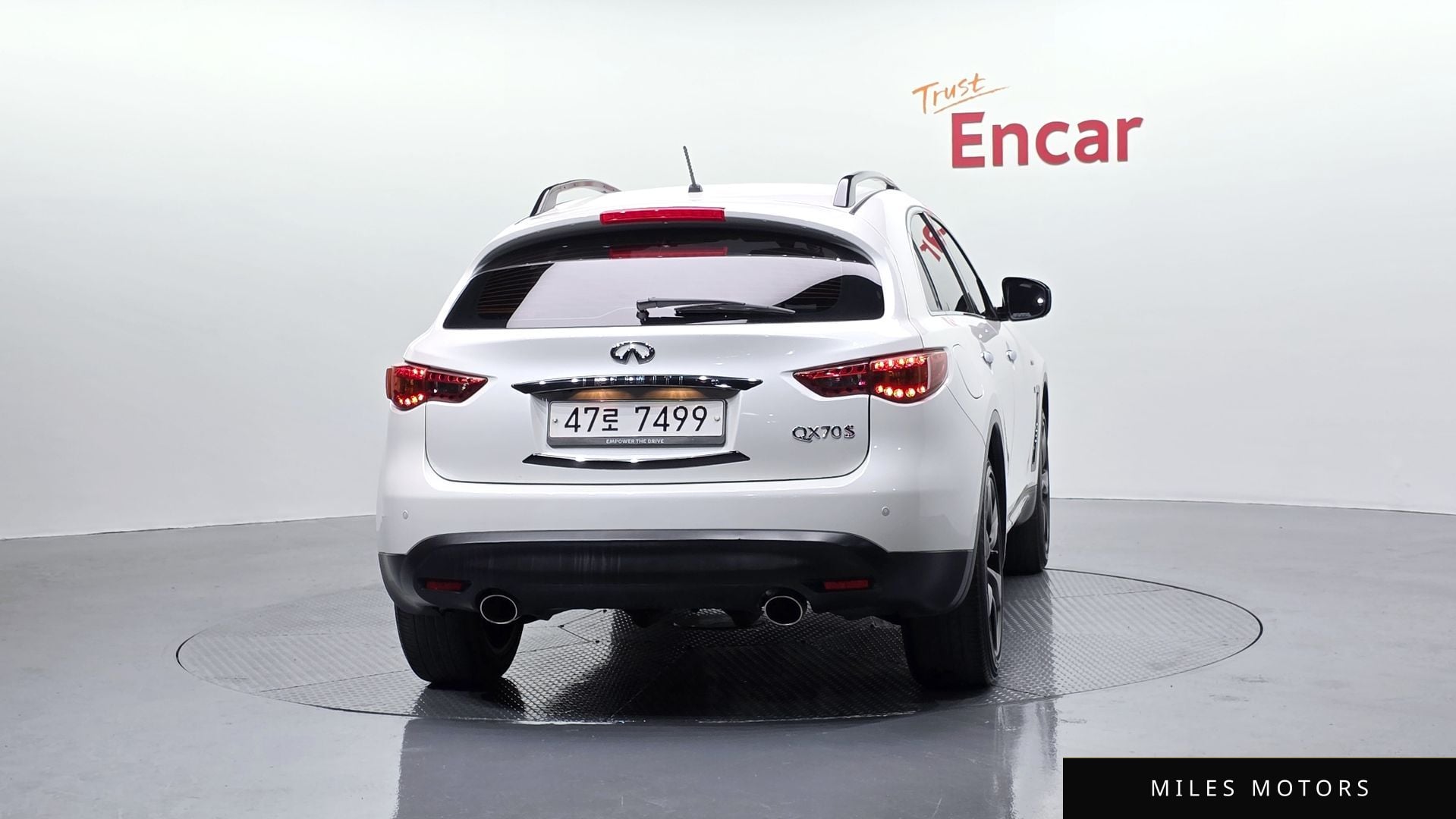Infiniti QX70 2017 — миниатюра 4