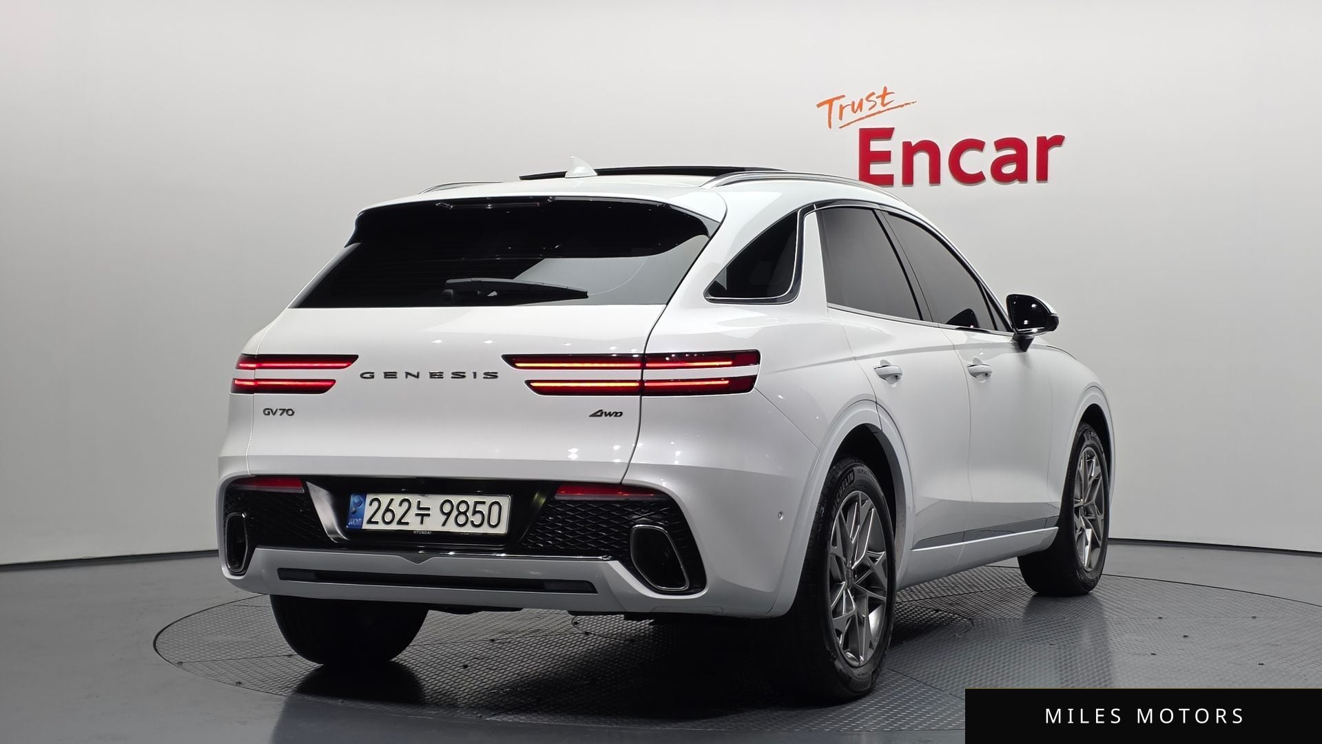 Genesis GV70 2023 — миниатюра 2