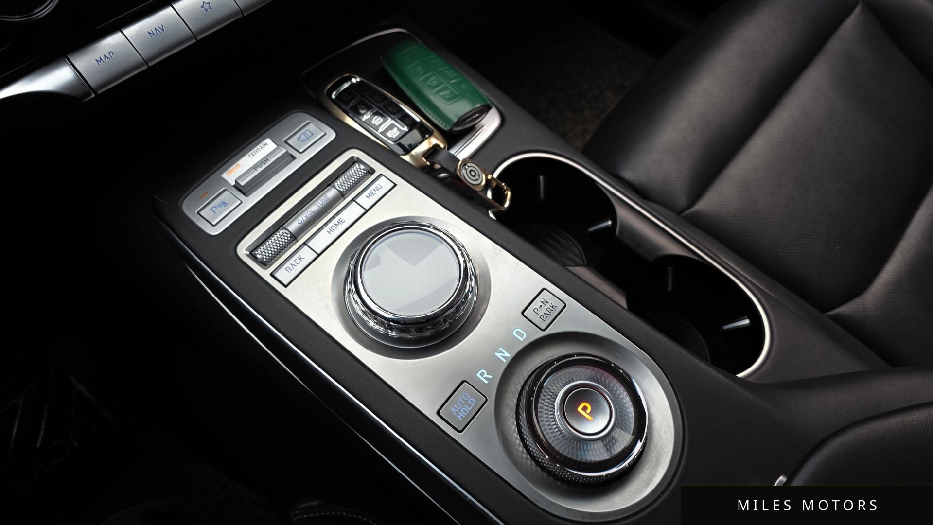 Genesis GV70 2023 — миниатюра 9