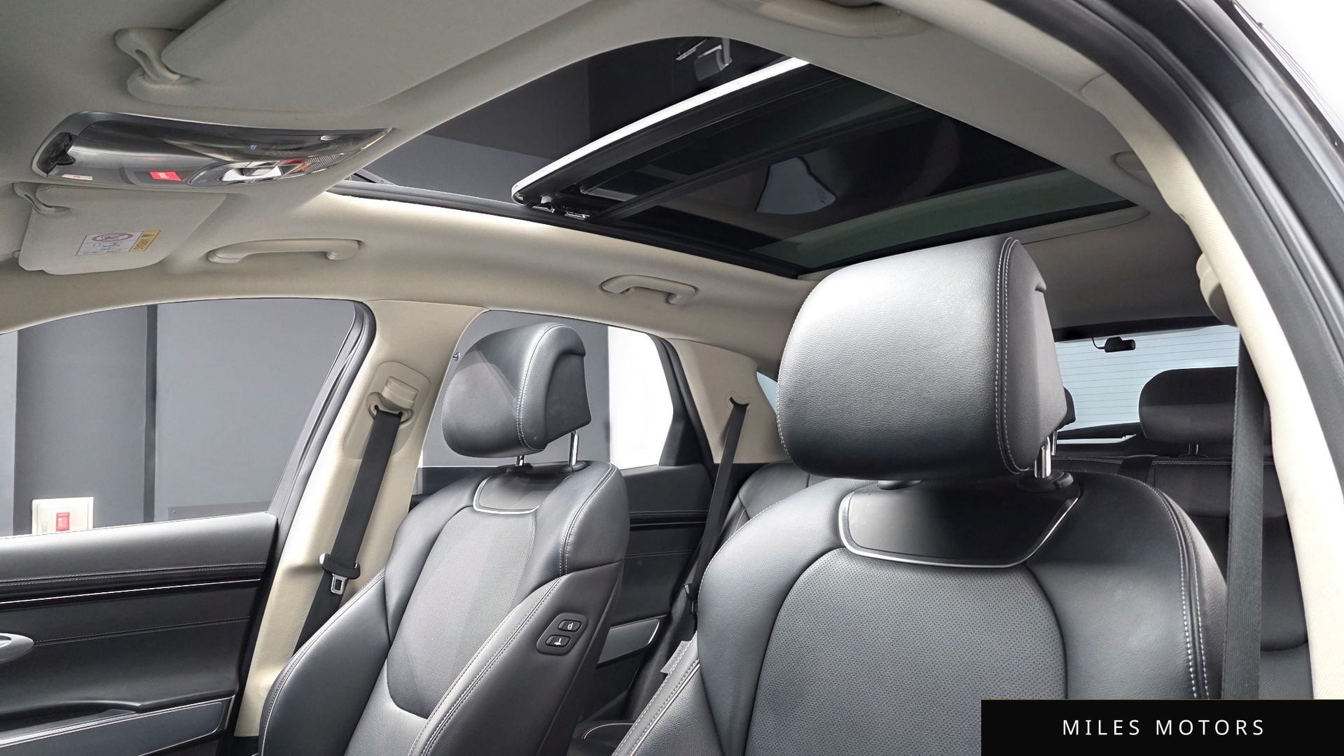 Genesis GV70 2023 — миниатюра 18