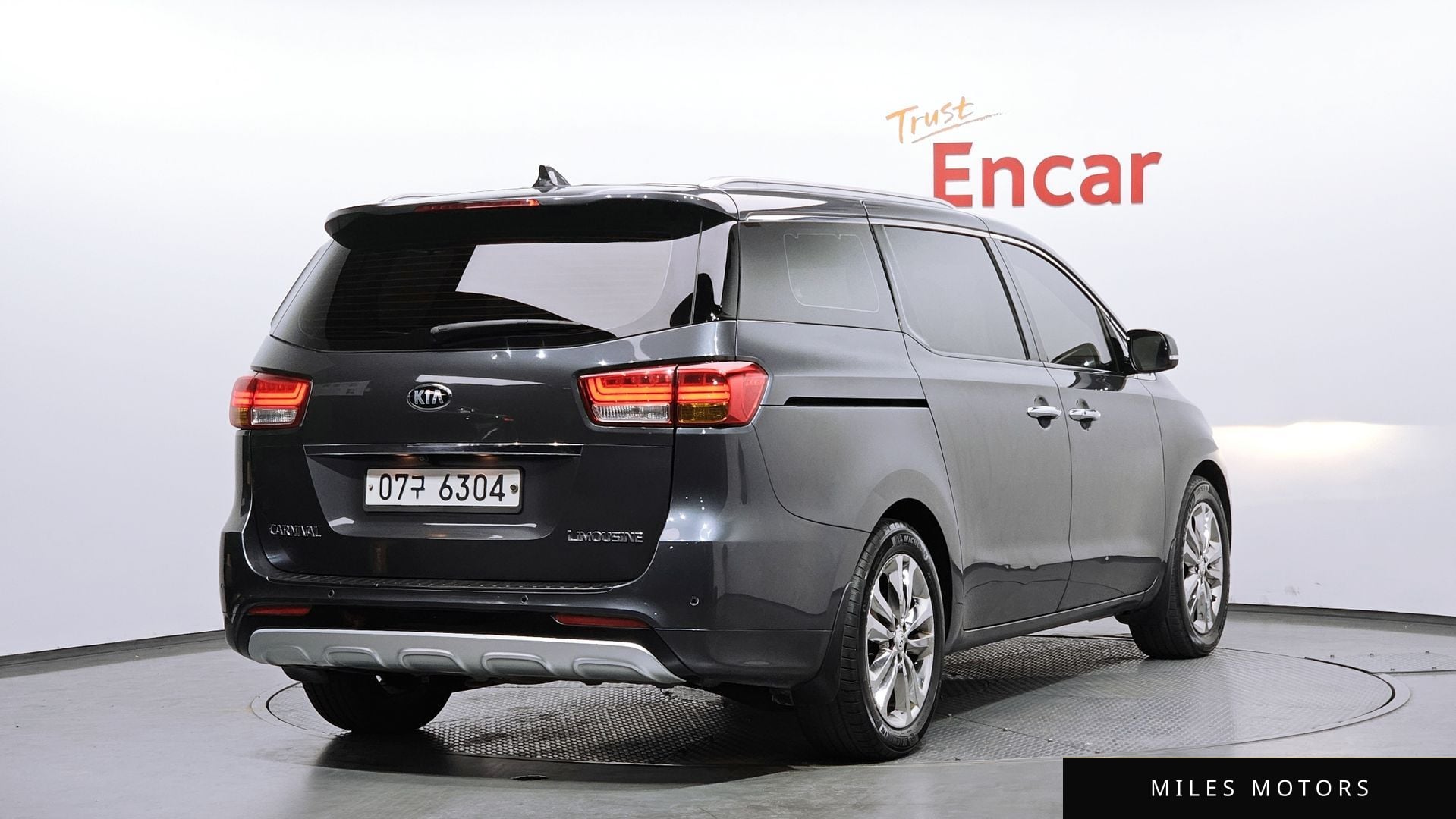 Kia Canival 2017 — миниатюра 2