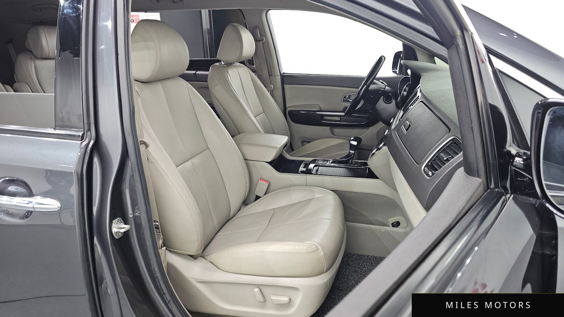 Kia Canival 2017 — миниатюра 10