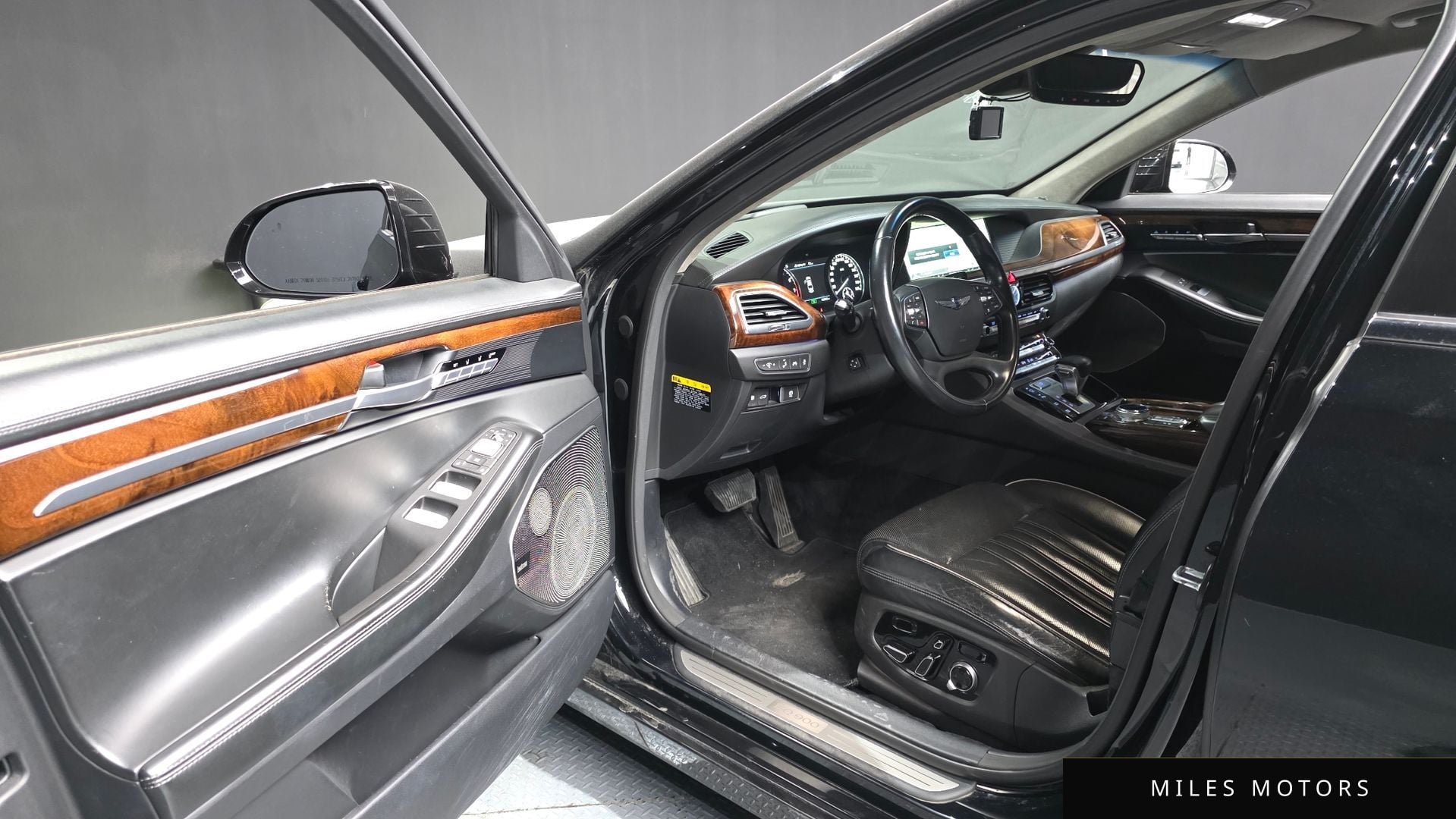 Genesis EQ900 2016 — миниатюра 9