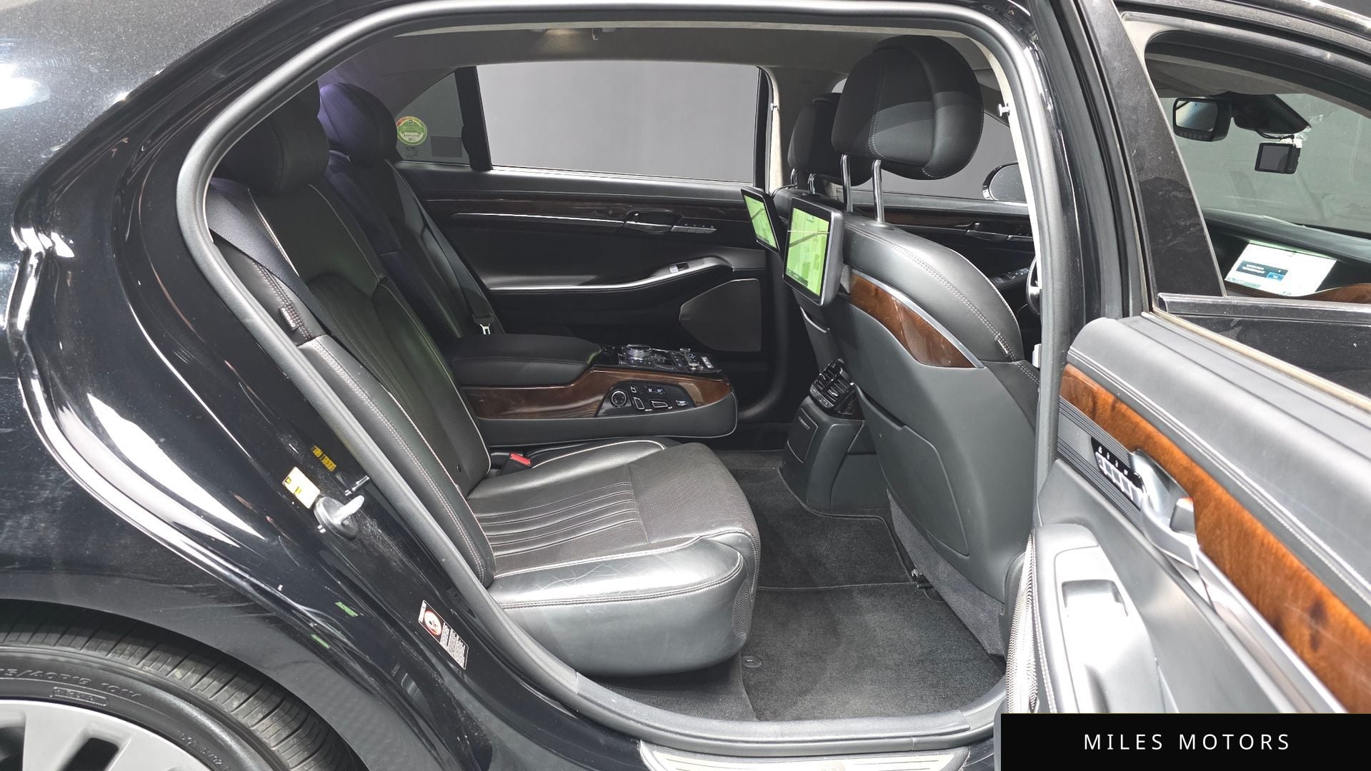 Genesis EQ900 2016 — миниатюра 12