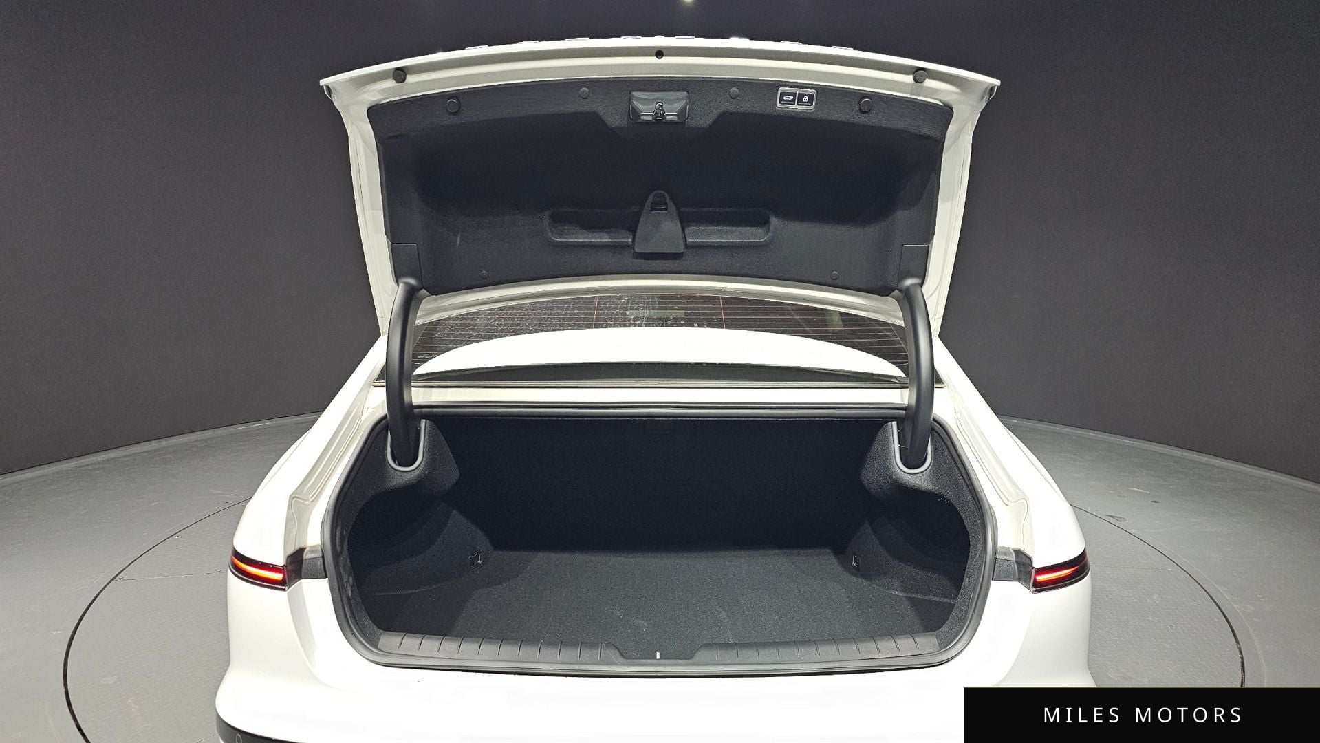 Hyundai 그랜저 하이브리드 (GN7) 2023 — миниатюра 20