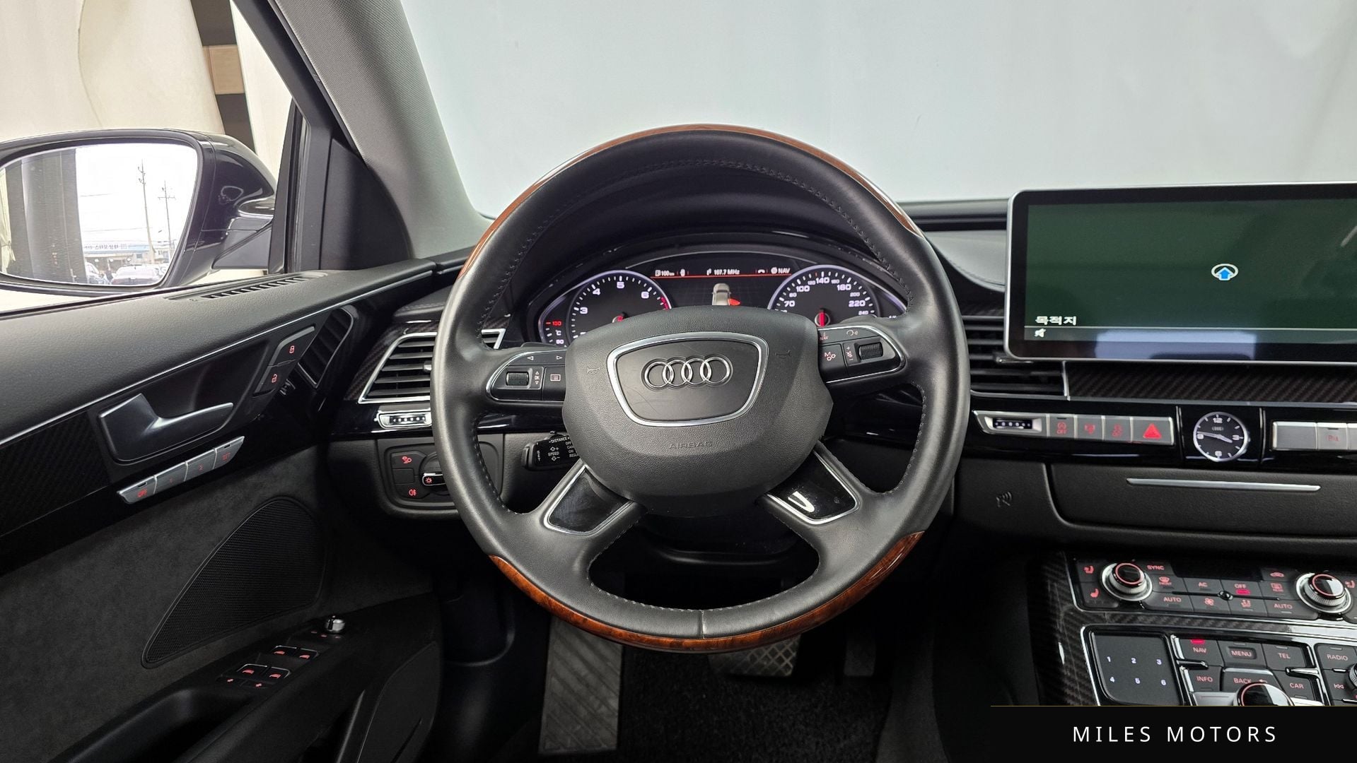 Audi A8 2013 — миниатюра 13