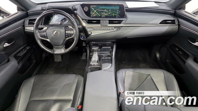 Лексус ES300h 2019 — миниатюра 7