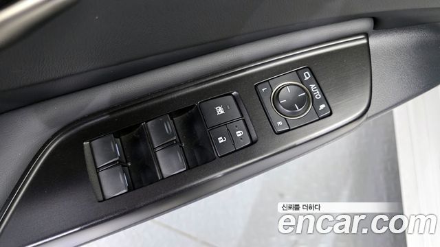 Лексус ES300h 2019 — миниатюра 14