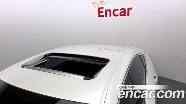 Лексус ES300h 2019 — миниатюра 20