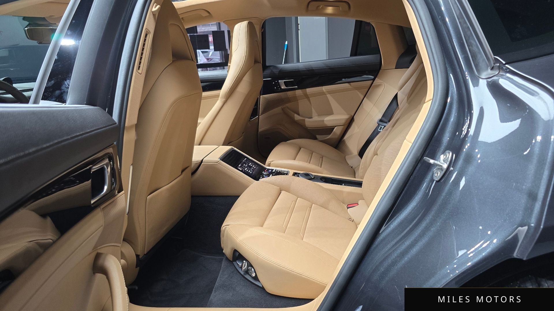Porsche Panamera 2021 — миниатюра 12