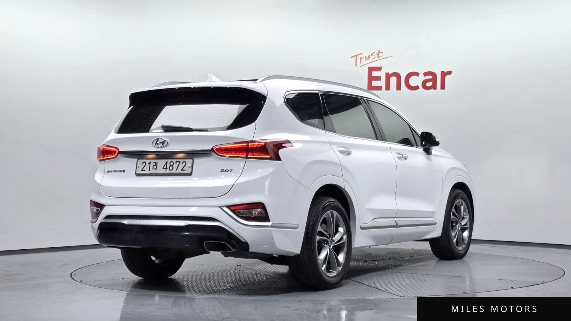 Hyundai Santafe 2019 — фото 1 из 12