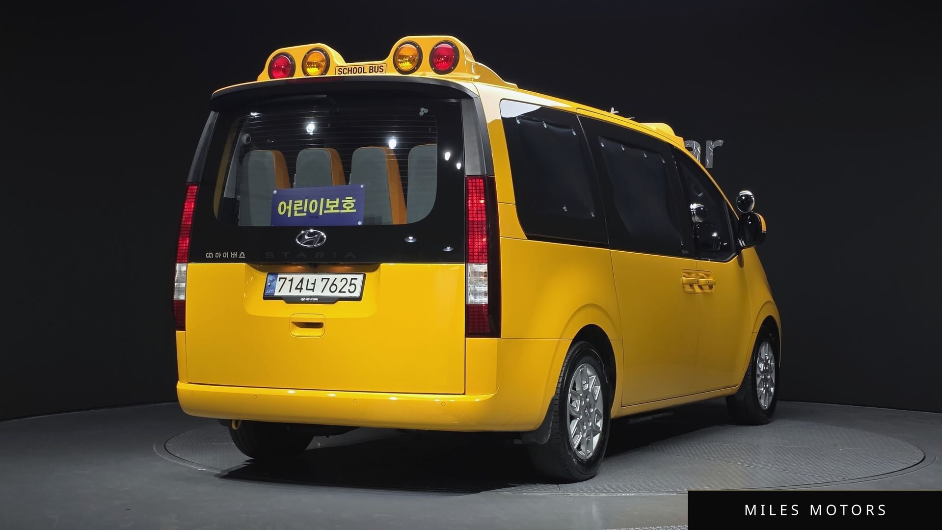 Hyundai Staria 2022 — миниатюра 2