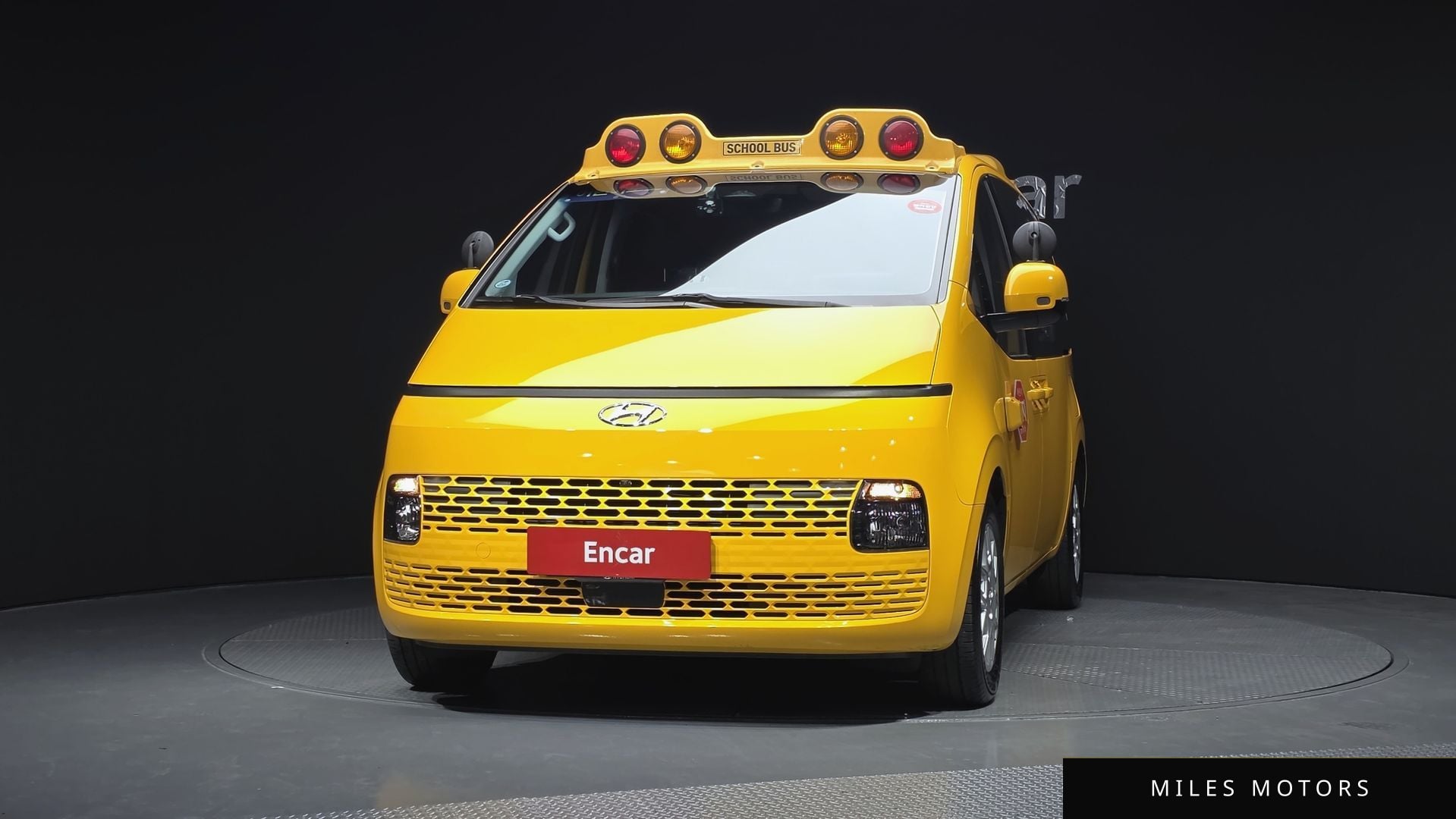Hyundai Staria 2022 — миниатюра 3