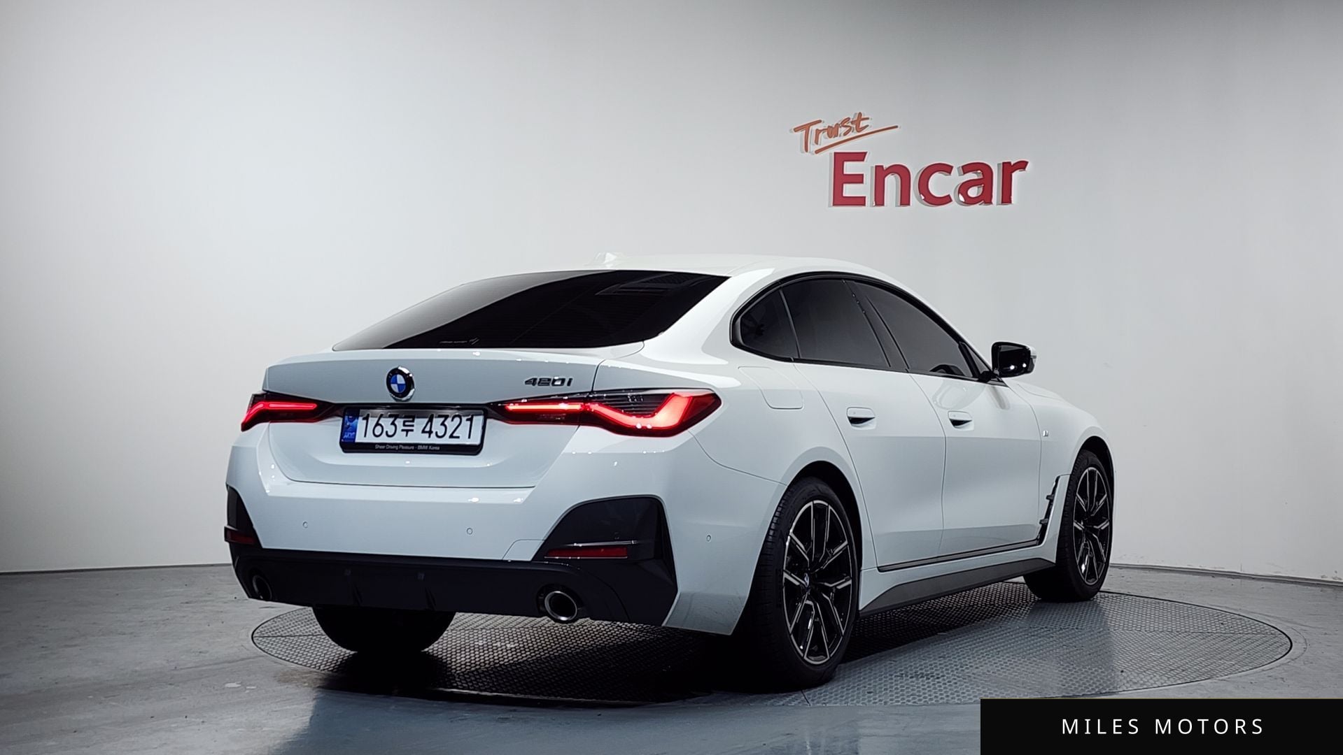BMW 4 Series (G22) 2023 — миниатюра 2