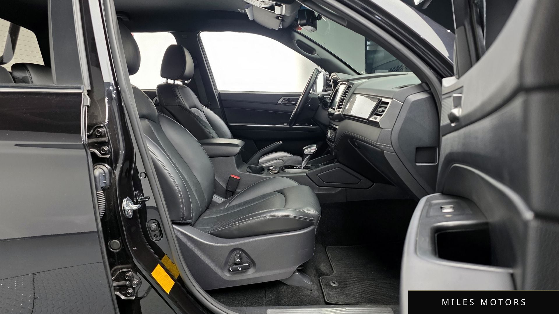 KG Mobility Rexton 2023 — миниатюра 9