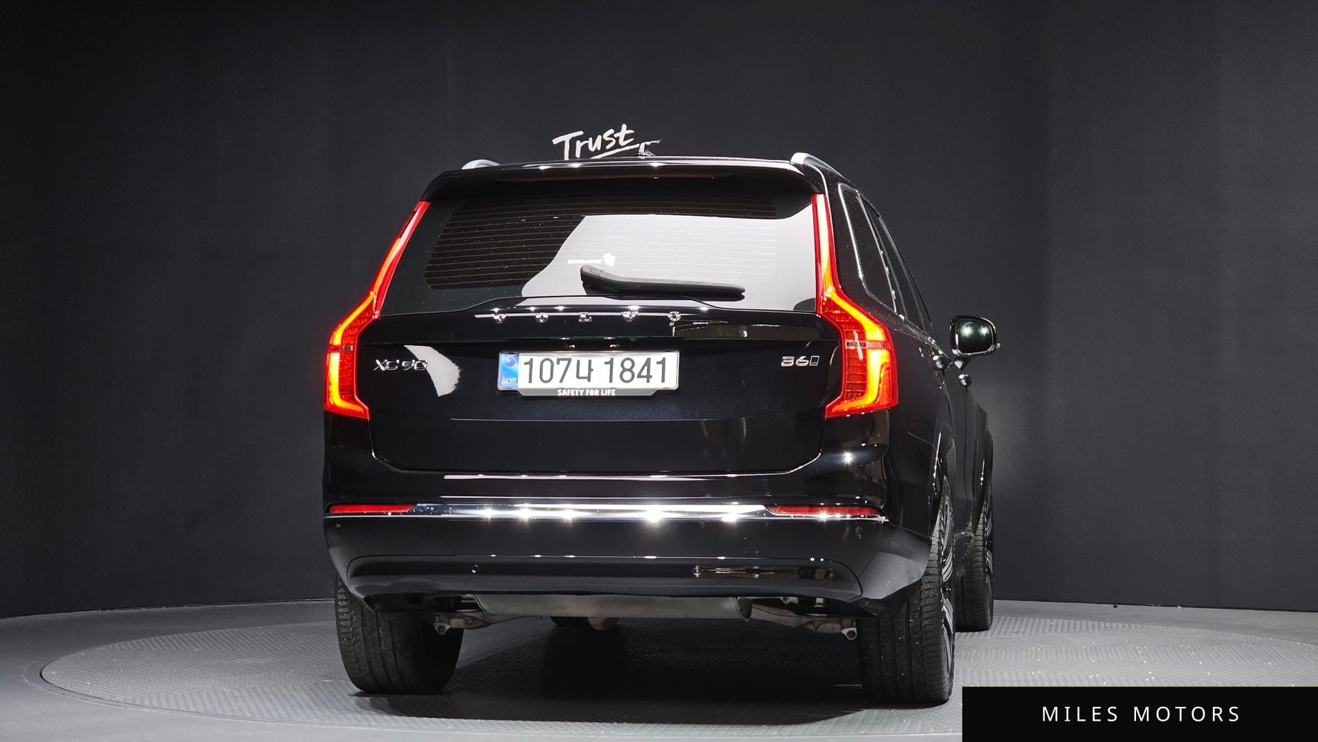 Volvo XC90 2023 — миниатюра 4