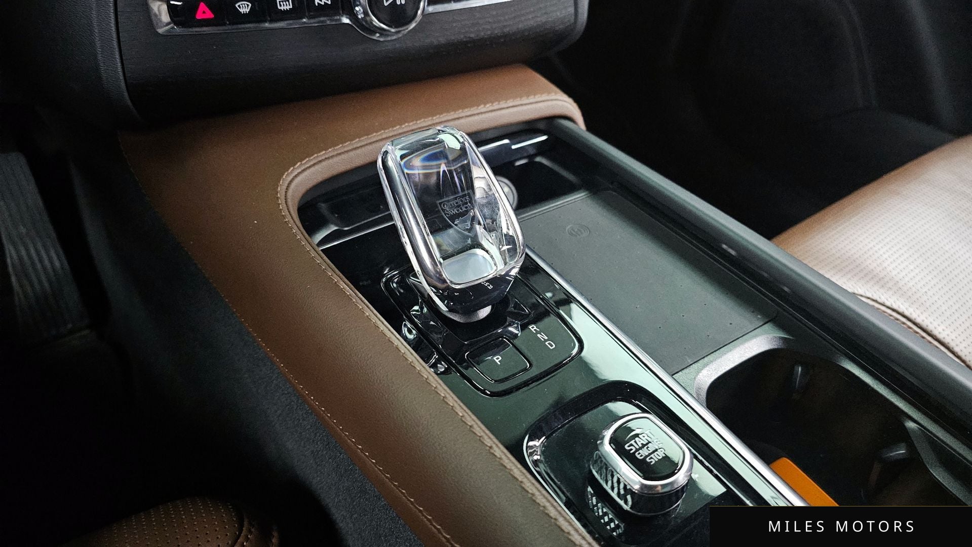 Volvo XC90 2023 — миниатюра 9