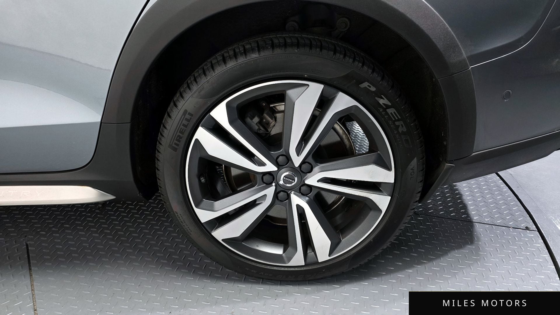 Volvo V60 크로스컨트리 2021 — миниатюра 5