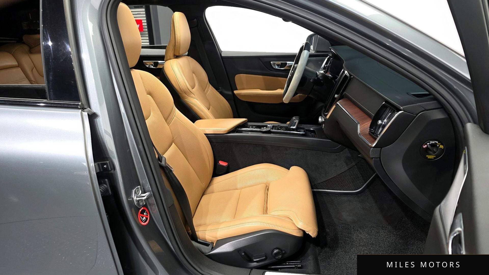 Volvo V60 크로스컨트리 2021 — миниатюра 11