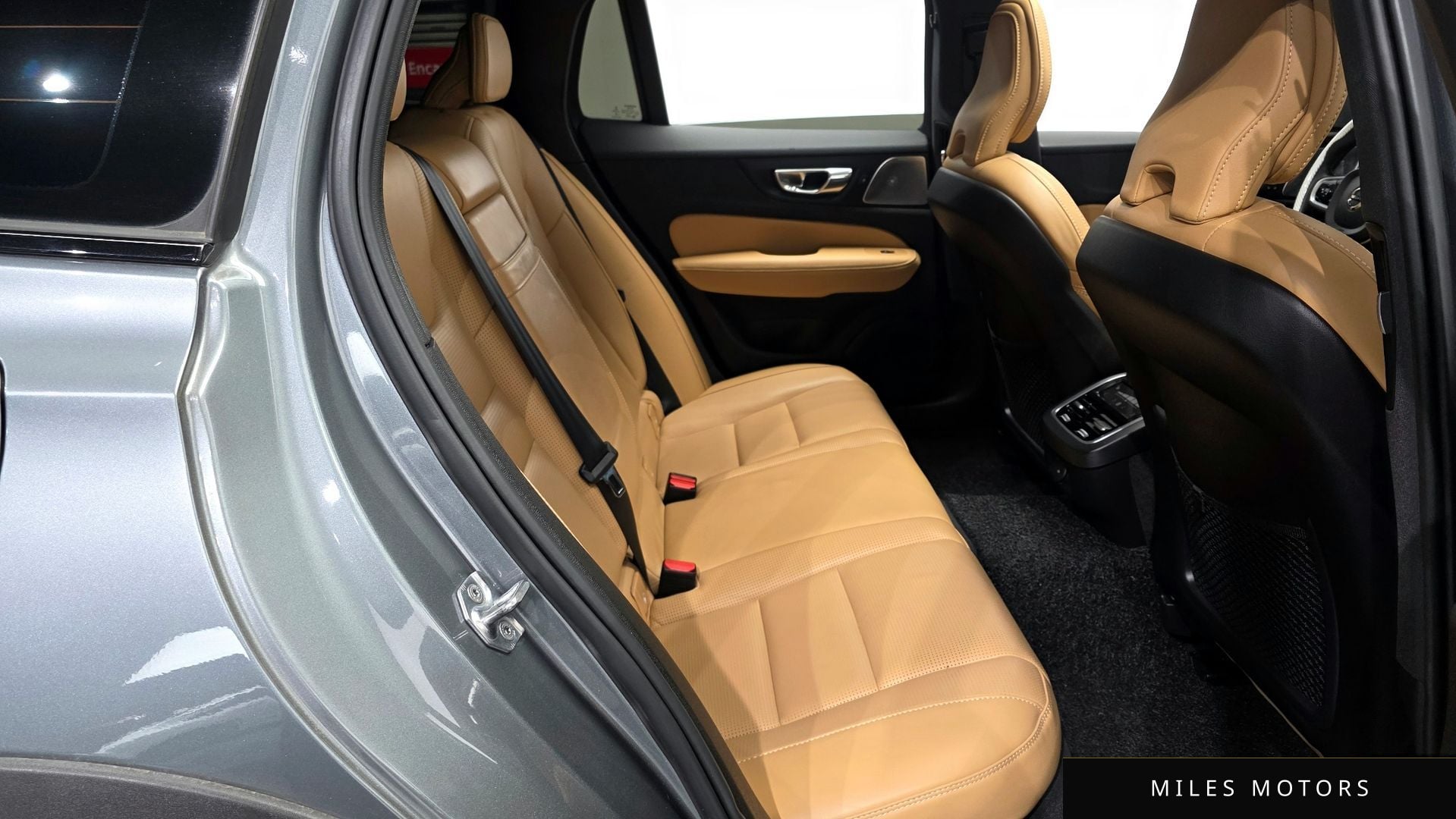 Volvo V60 크로스컨트리 2021 — миниатюра 12