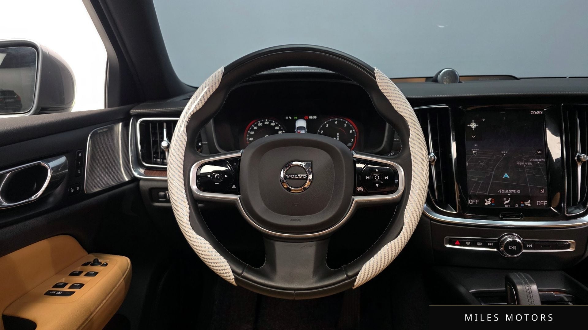 Volvo V60 크로스컨트리 2021 — миниатюра 13