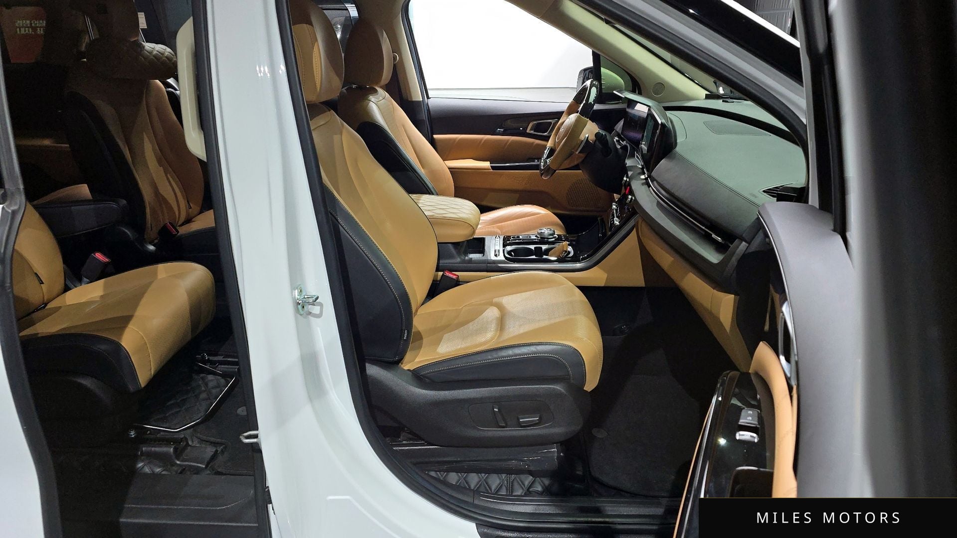 Kia Carnival 2023 — миниатюра 11