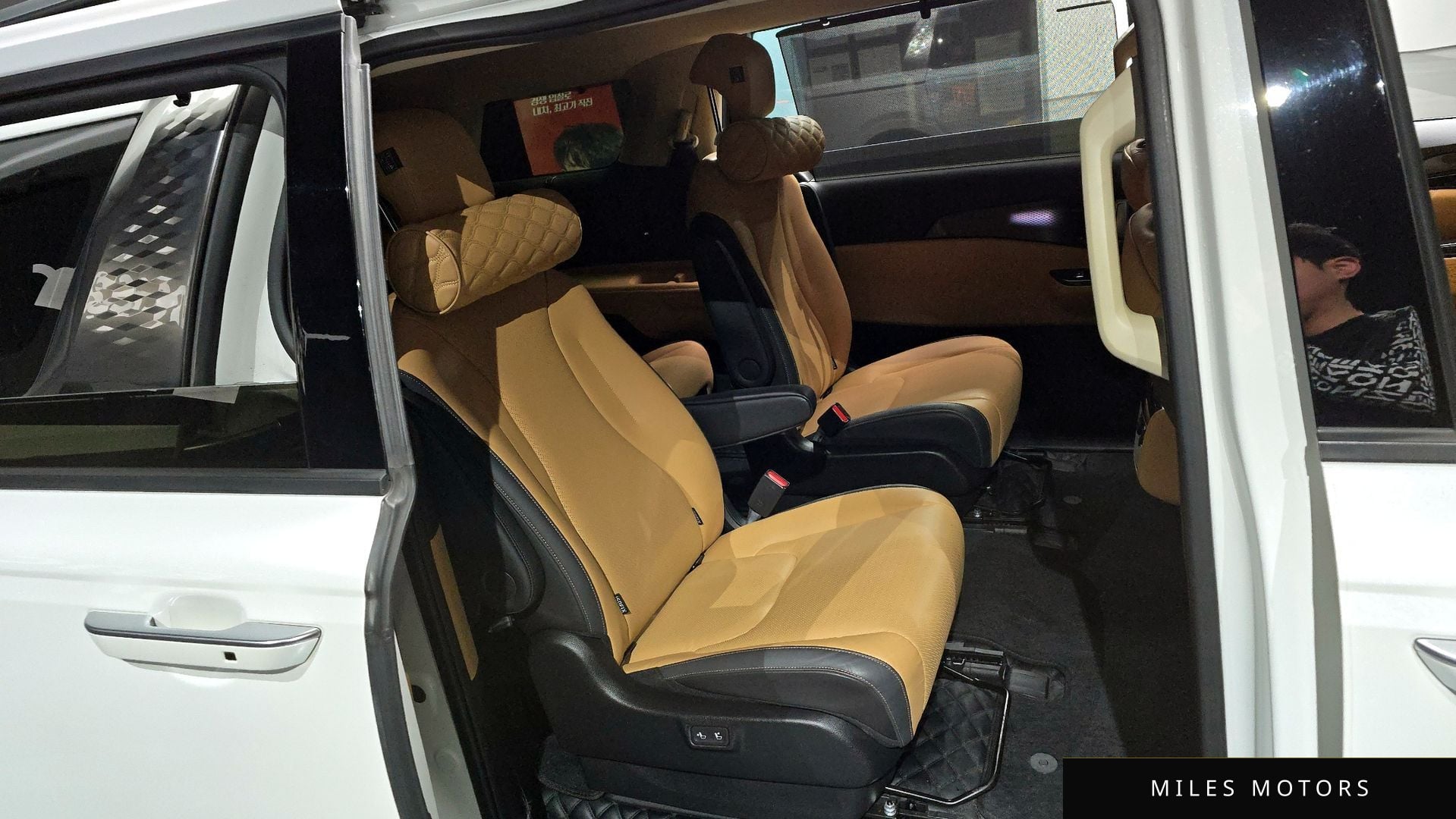 Kia Carnival 2023 — миниатюра 12