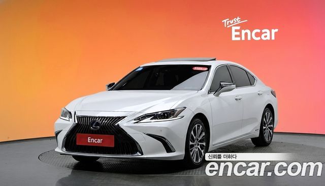 Лексус ES300h 2019 — миниатюра 10