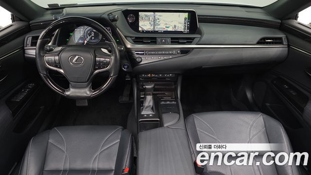 Лексус ES300h 2019 — миниатюра 6