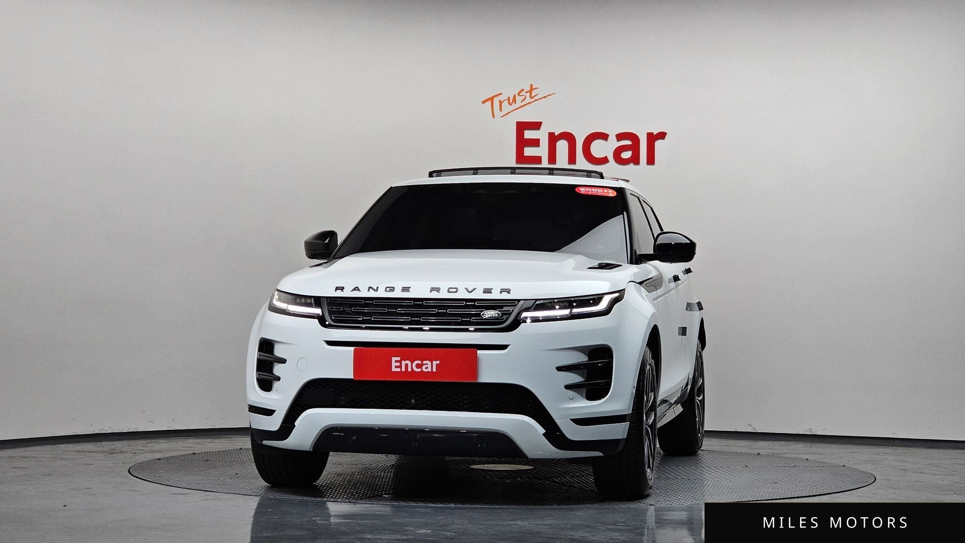 Land Rover 레인지로버 이보크 2026 — миниатюра 2