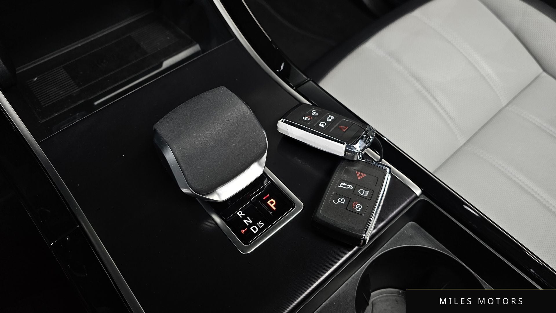 Land Rover 레인지로버 이보크 2026 — миниатюра 8