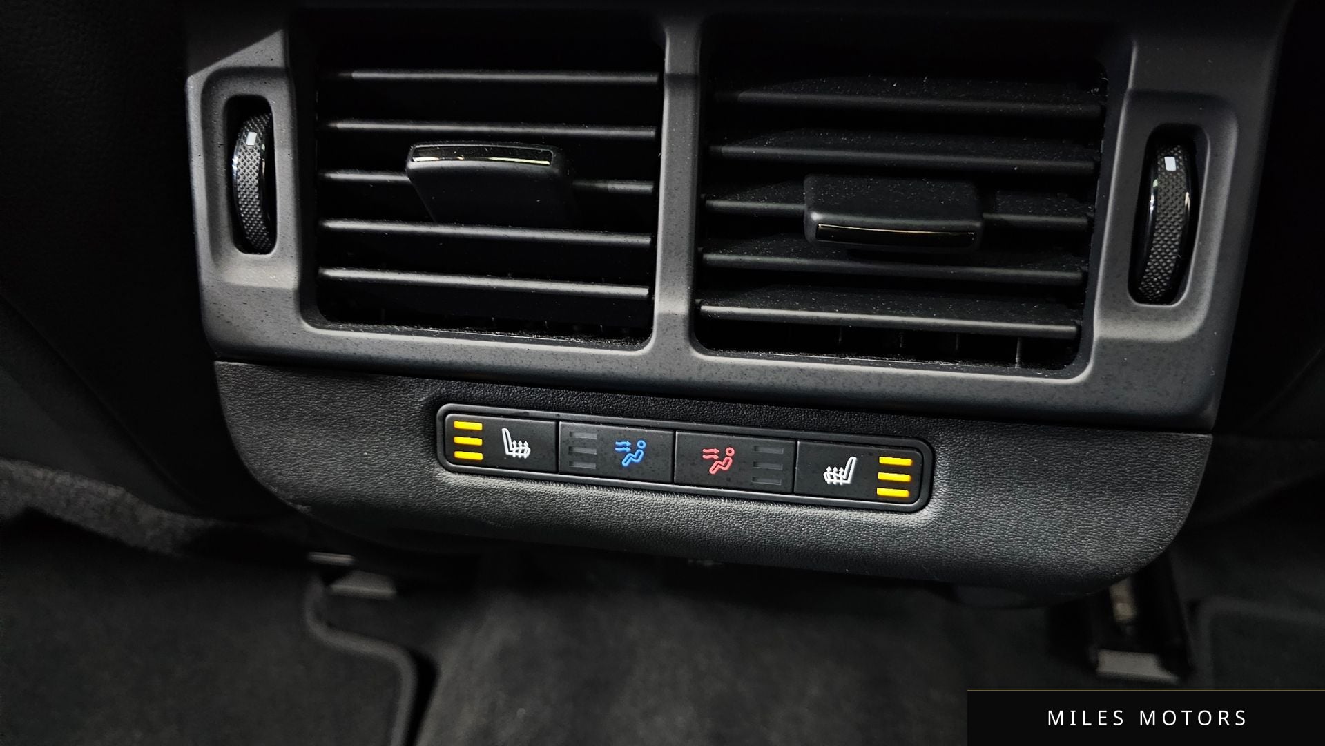 Land Rover 레인지로버 이보크 2026 — миниатюра 18