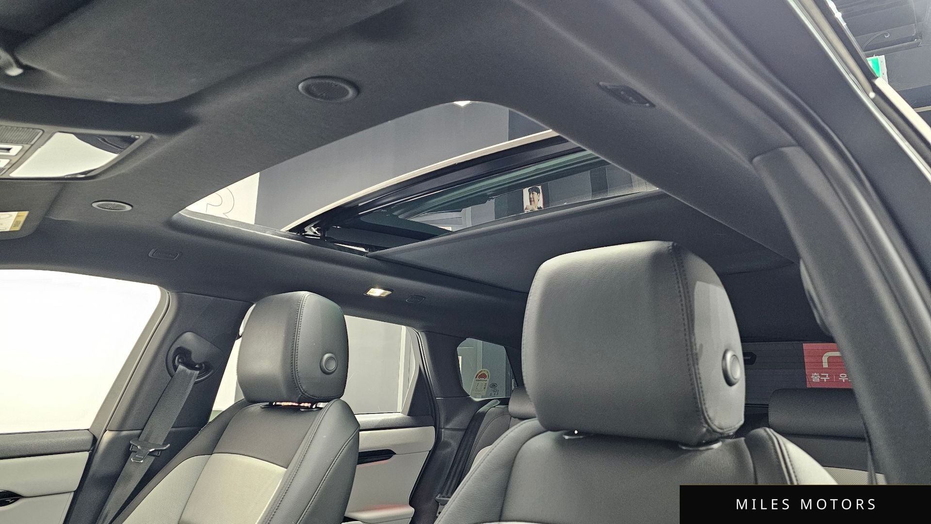 Land Rover 레인지로버 이보크 2026 — миниатюра 19