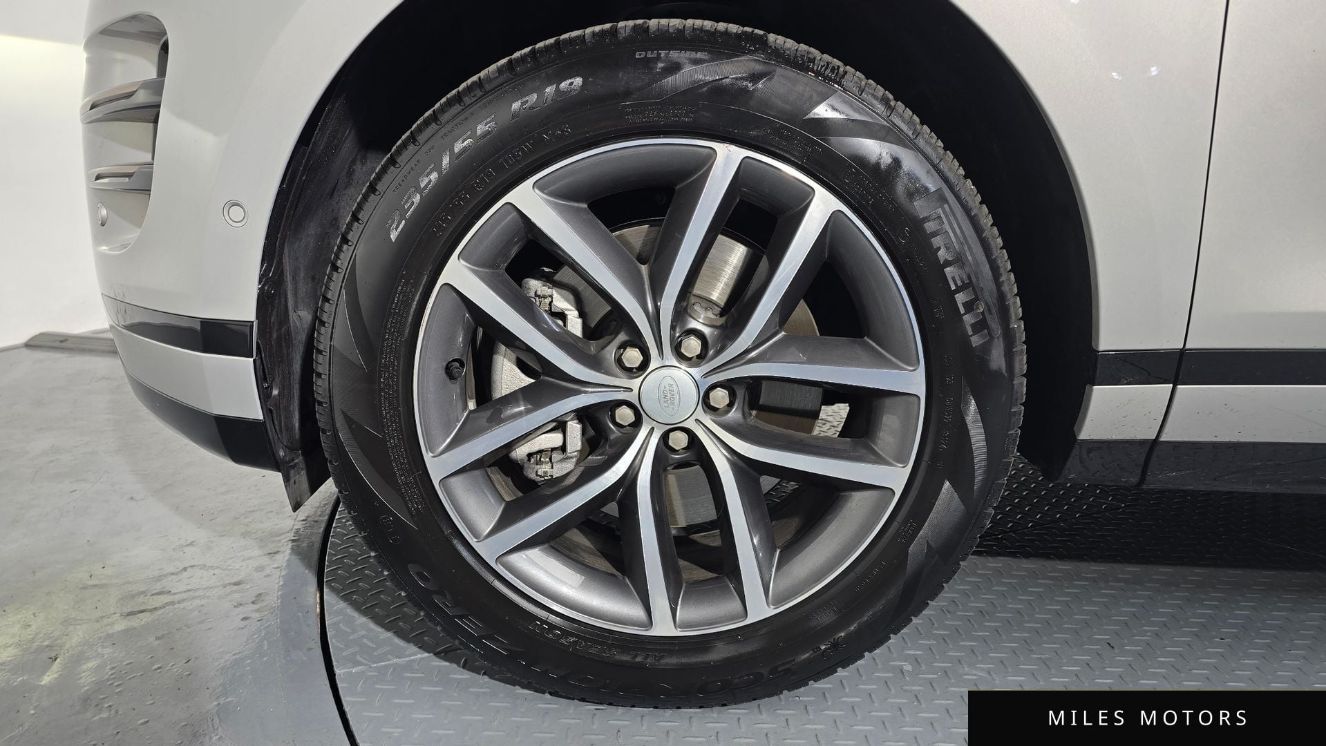 Land Rover 레인지로버 이보크 2025 — миниатюра 4