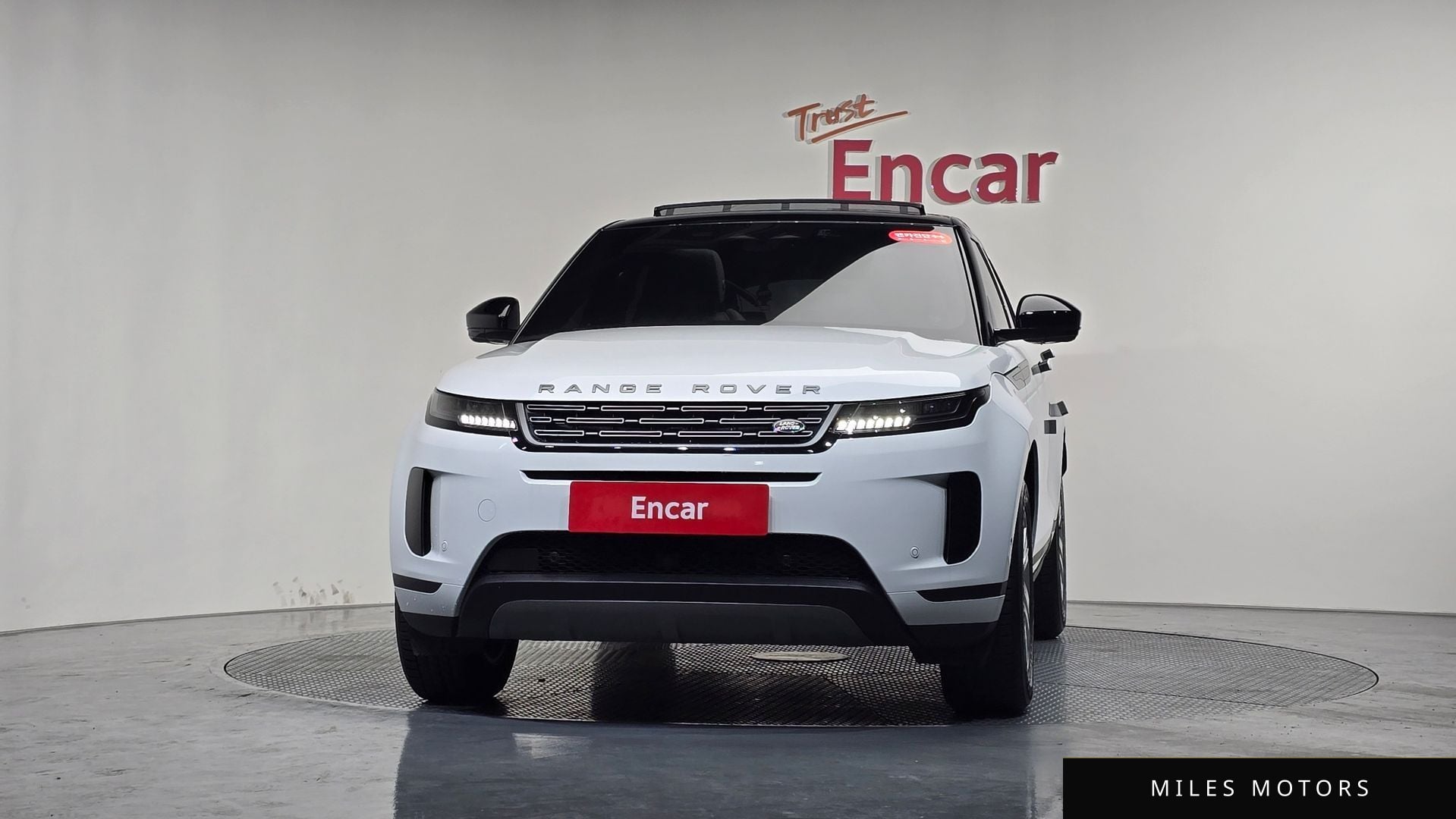 Land Rover 레인지로버 이보크 2026 — миниатюра 2