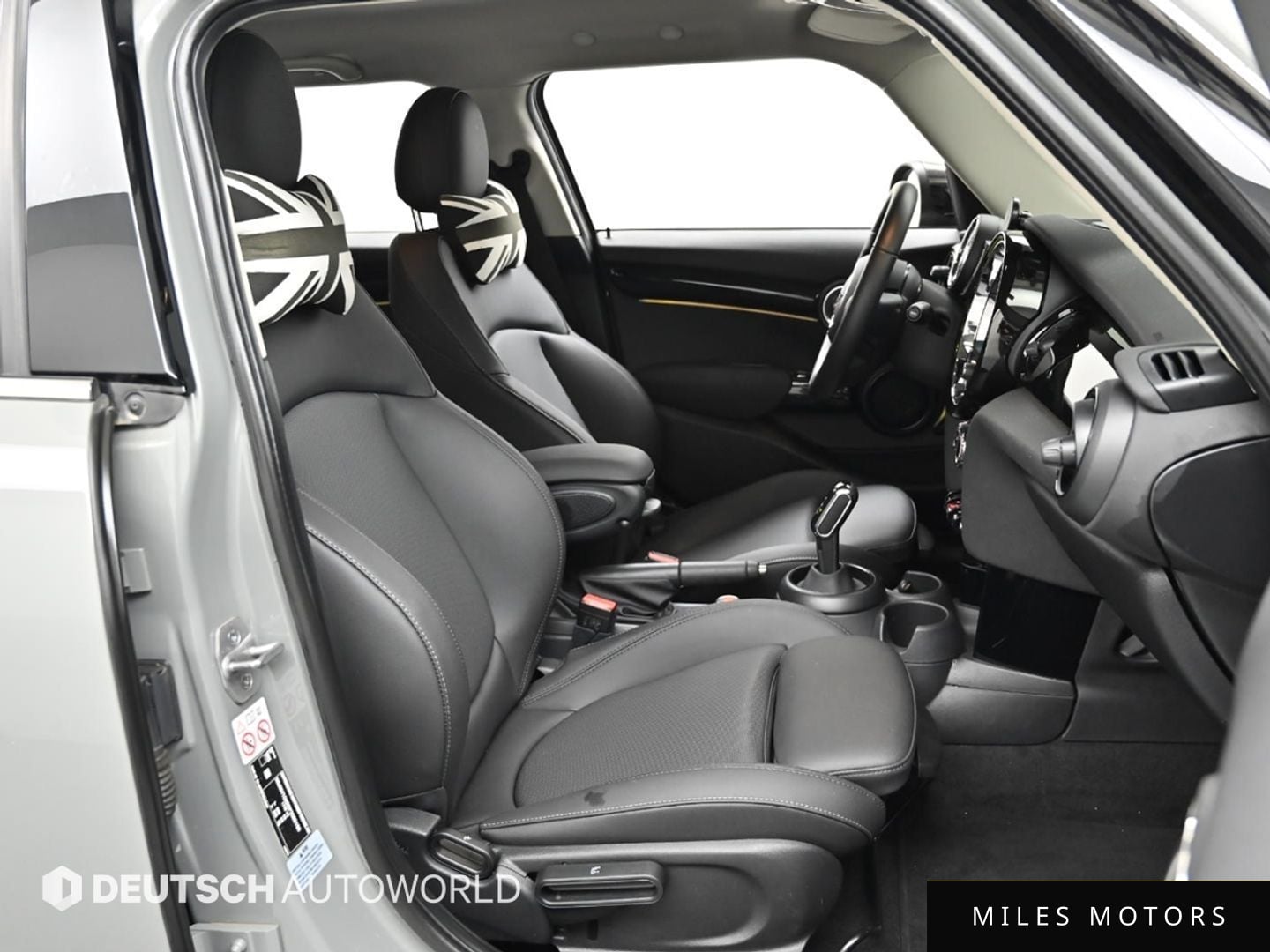 MINI Cooper 2023 — миниатюра 10
