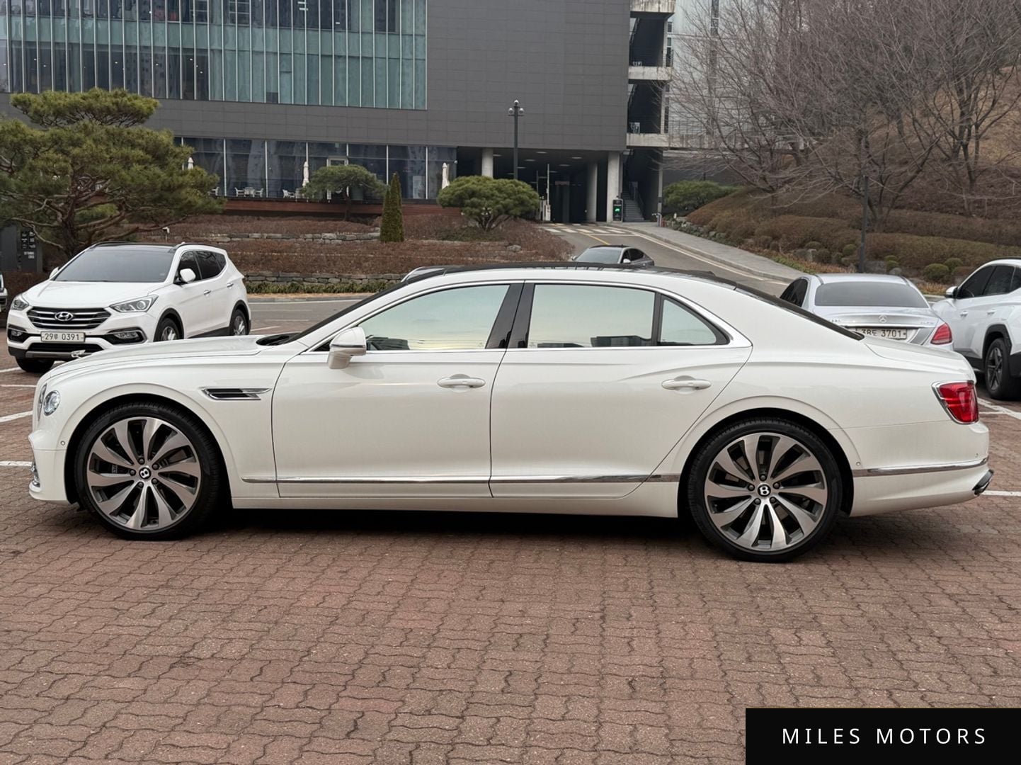Bentley 플라잉스퍼 2022 — миниатюра 8