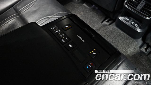Лексус ES300h 2019 — миниатюра 18