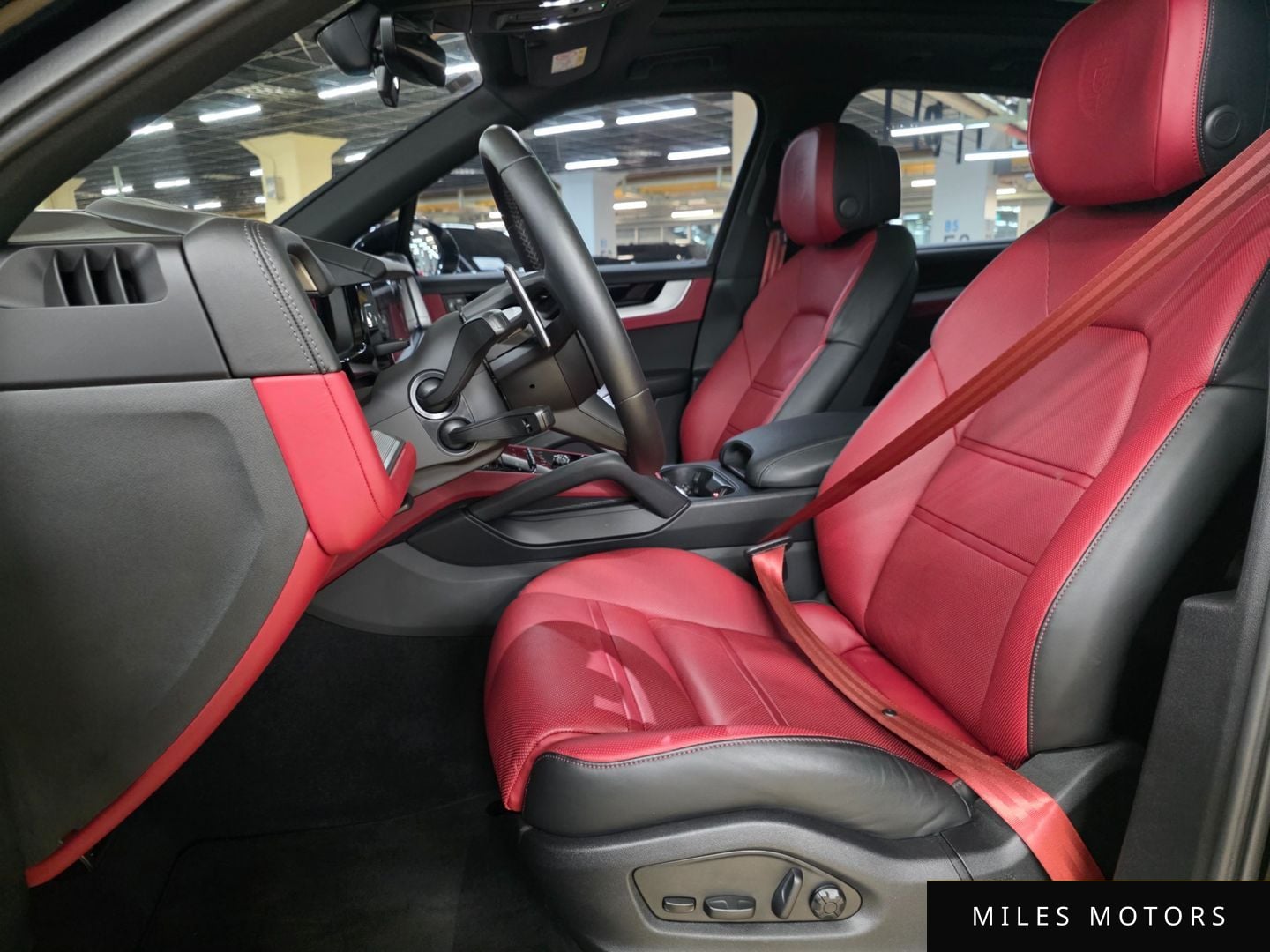 Porsche Cayenne 2024 — миниатюра 9