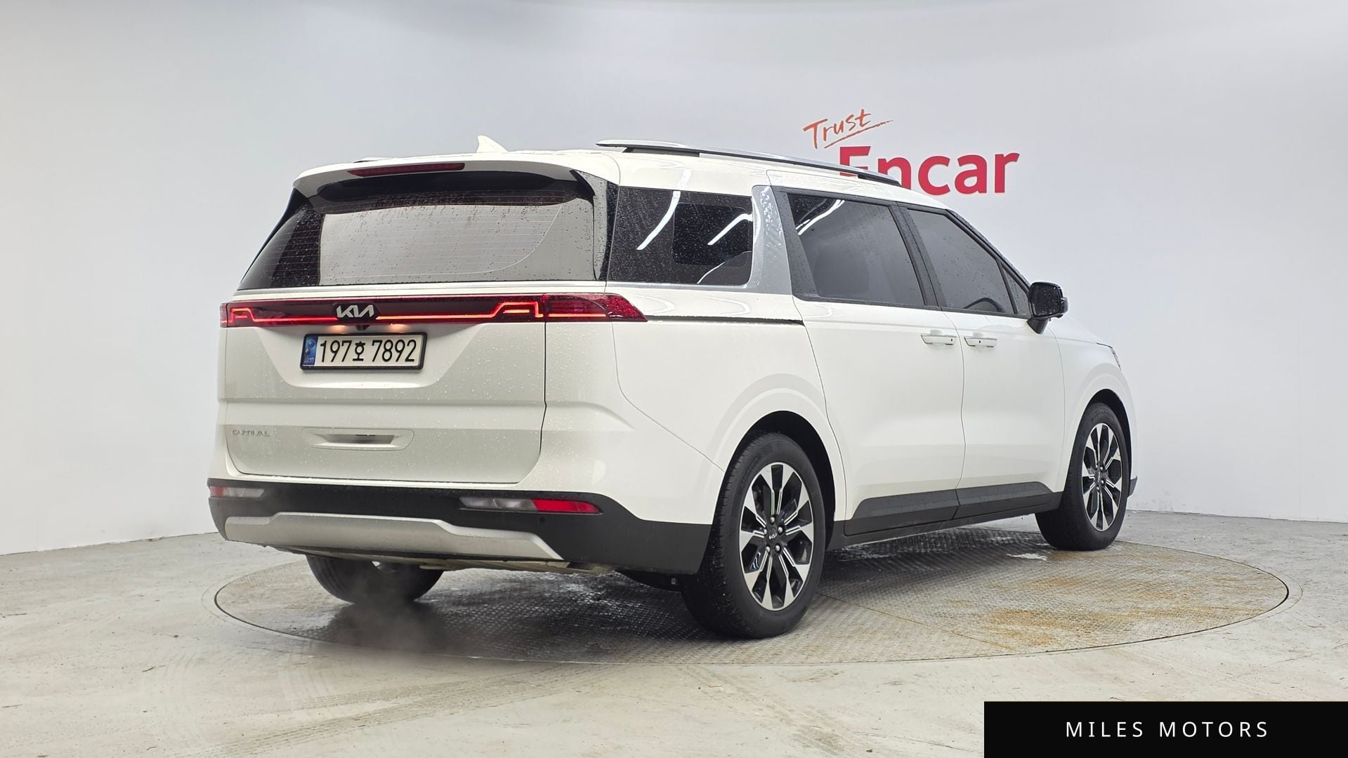 Kia Carnival 2022 — миниатюра 2