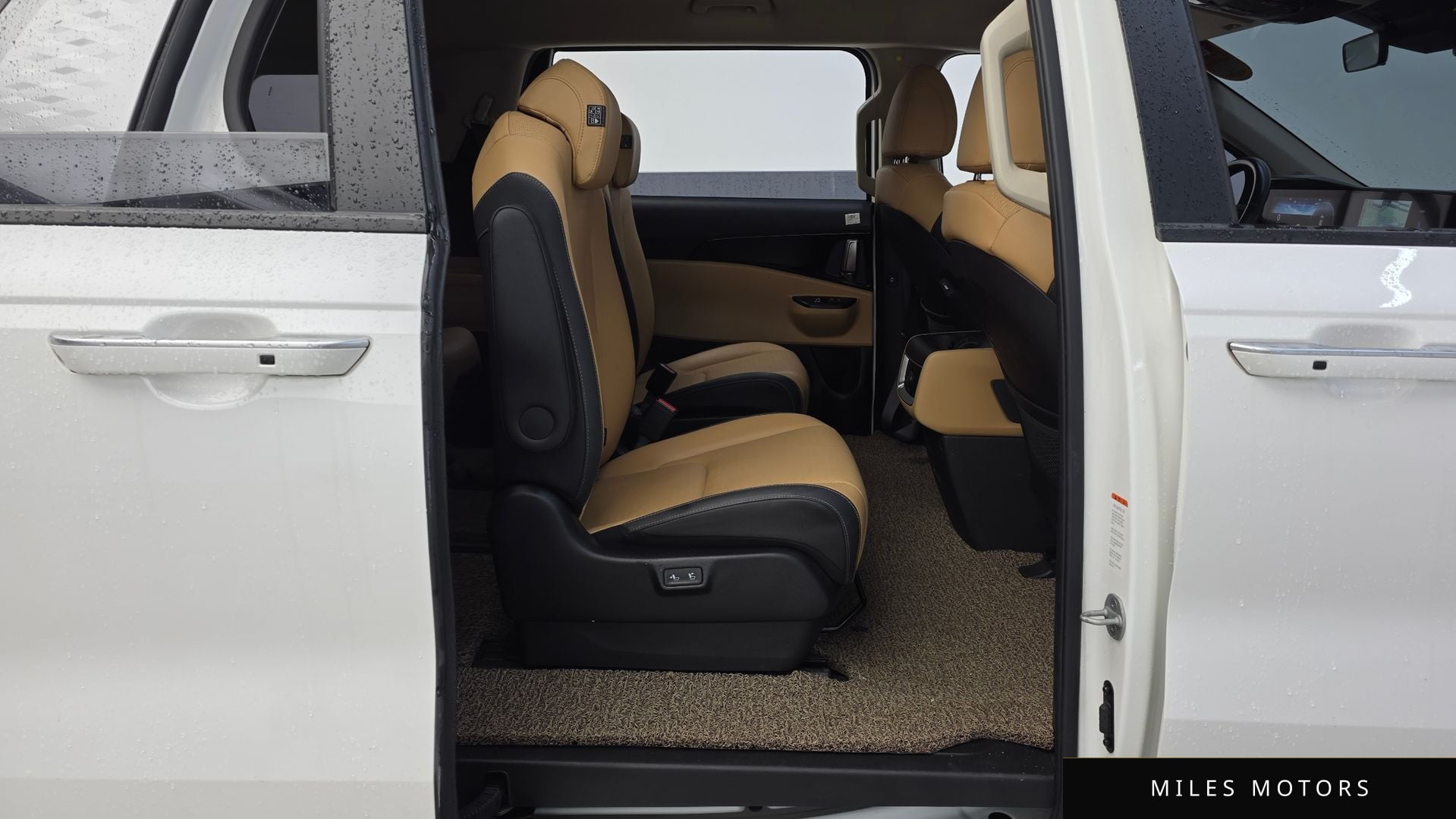 Kia Carnival 2022 — миниатюра 12