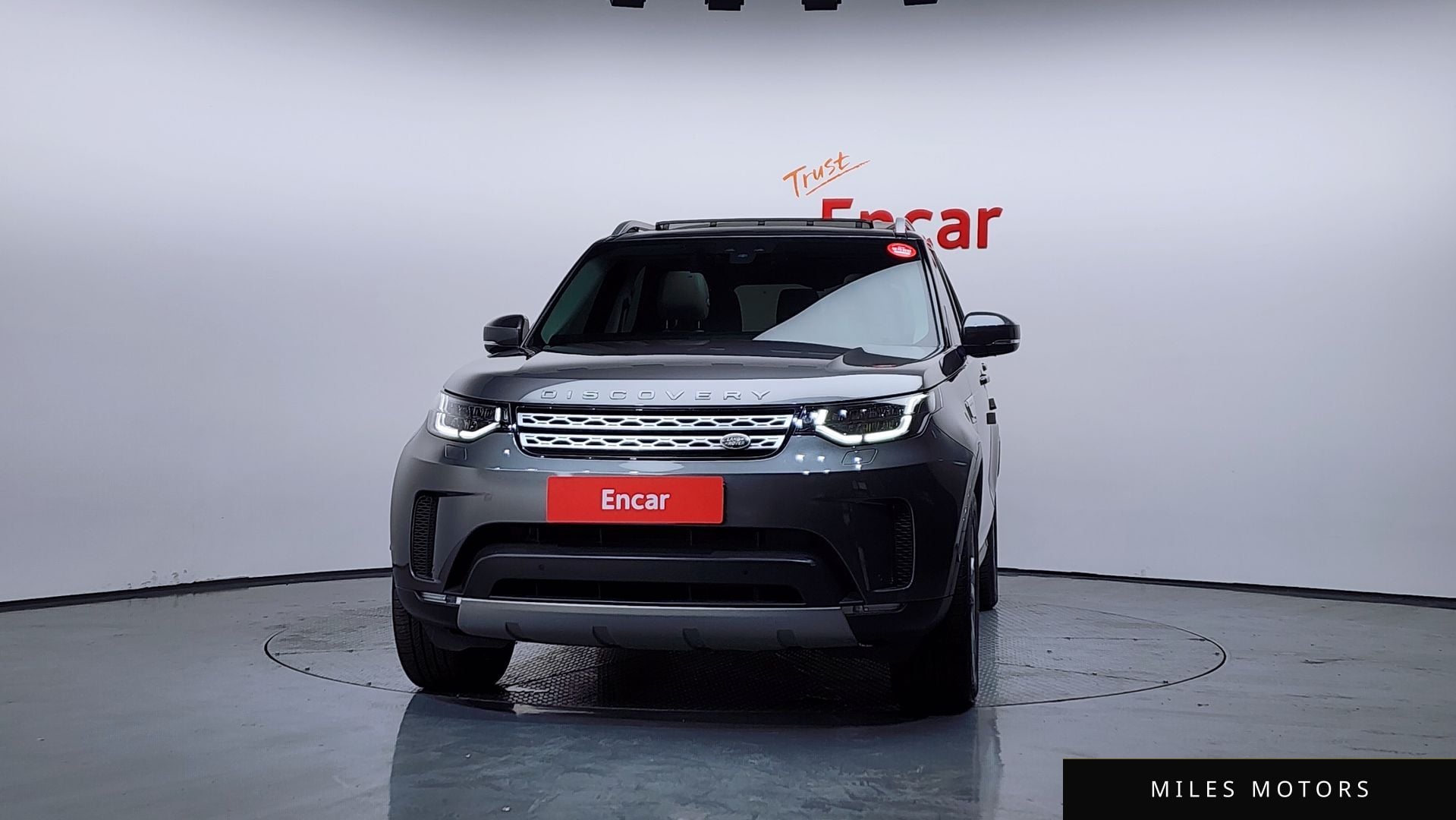 Land Rover Discovery 2019 — миниатюра 3